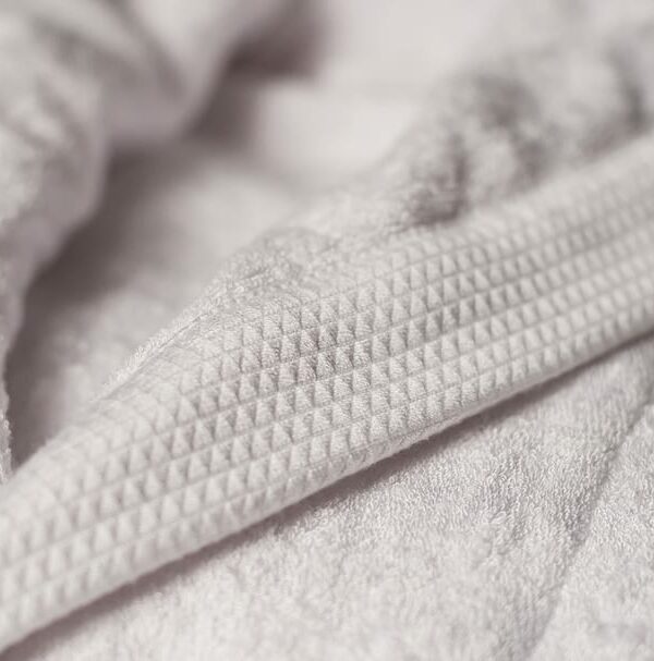 Bathrobe with shawl collar - Image 3